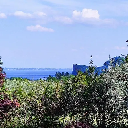 Sofia Villa San Felice del Benaco