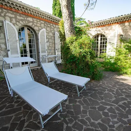 Sofia Villa